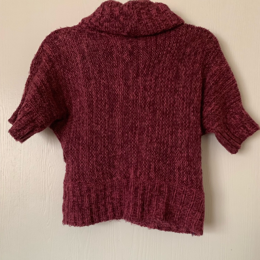Short length Sweater